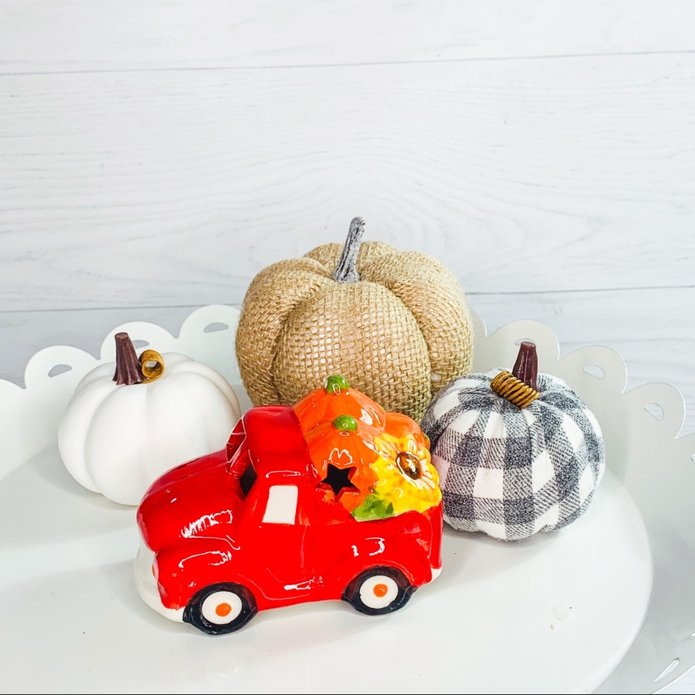 Fall harvest decor for farmhouse tray